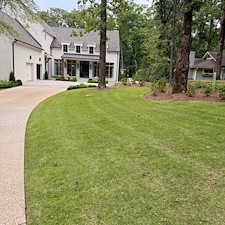 Reliable-Lawn-Care-near-Ole-Miss-campus-in-University-MS 0